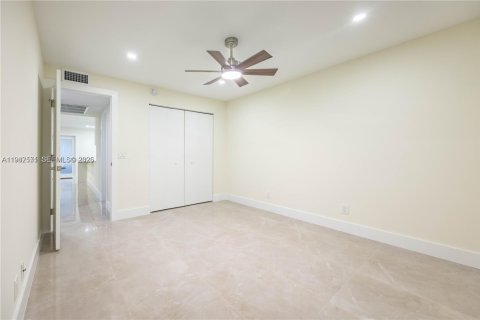 Copropriété à vendre à Deerfield Beach, Floride: 2 chambres, 76.18 m2 № 1999640 - photo 14