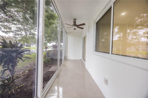 Copropriété à vendre à Deerfield Beach, Floride: 2 chambres, 76.18 m2 № 1999640 - photo 21