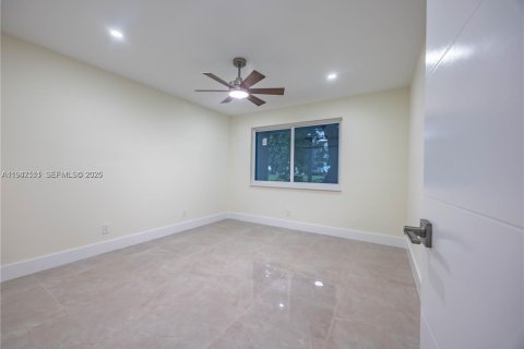 Copropriété à vendre à Deerfield Beach, Floride: 2 chambres, 76.18 m2 № 1999640 - photo 17