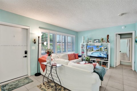 Купить кондоминиум в Помпано-Бич, Флорида 2 спальни, 106.84м2, № 1983370 - фото 9