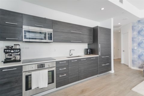 Copropriété à louer à Miami, Floride: 3 chambres № 1806105 - photo 14