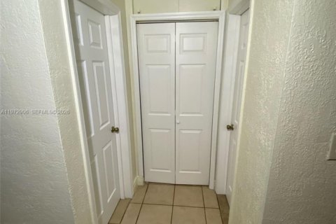 House in Deltona, Florida 3 bedrooms № 2033090 - photo 19