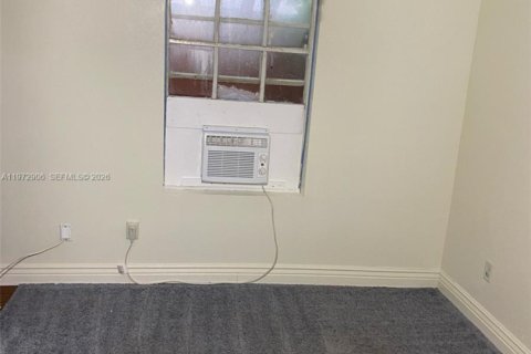 House in Deltona, Florida 3 bedrooms № 2033090 - photo 13