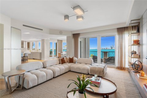 Copropriété à louer à Miami Beach, Floride: 5 chambres, 568.56 m2 № 1937658 - photo 30