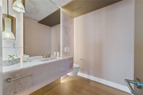 Copropriété à louer à Miami Beach, Floride: 5 chambres, 568.56 m2 № 1937658 - photo 22