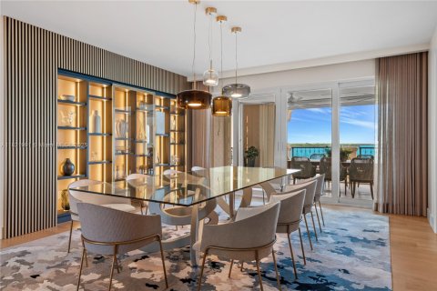 Condominio en alquiler en Miami Beach, Florida, 5 dormitorios, 568.56 m2 № 1937658 - foto 27