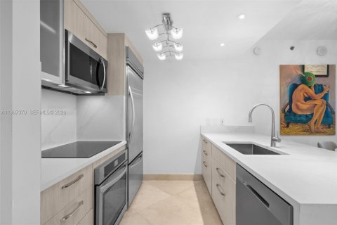 Condominio en venta en Hallandale Beach, Florida, 2 dormitorios, 100.89 m2 № 2049036 - foto 11