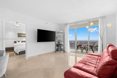 Condominio en venta en Hallandale Beach, Florida, 2 dormitorios, 100.89 m2 № 2049036 - foto 5