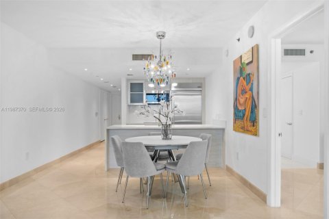 Condominio en venta en Hallandale Beach, Florida, 2 dormitorios, 100.89 m2 № 2049036 - foto 6