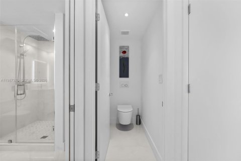 Condominio en venta en Hallandale Beach, Florida, 2 dormitorios, 100.89 m2 № 2049036 - foto 20