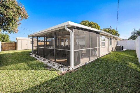 Casa en venta en Holiday, Florida, 2 dormitorios, 114.46 m2 № 1909777 - foto 24