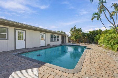 Villa ou maison à Sarasota, Floride 4 chambres, 133.22 m2 № 2430805