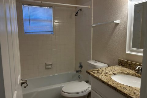 Appartement à louer à Sarasota, Floride: 2 chambres, 111.48 m2 № 1808820 - photo 10