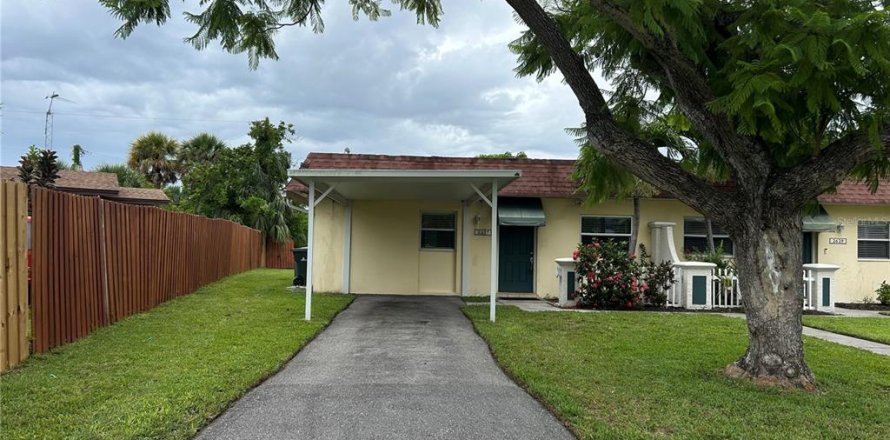 Appartement à Sarasota, Floride 2 chambres, 111.48 m2 № 1808820