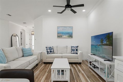 House in Bradenton, Florida 3 bedrooms, 169.18 sq.m. № 1849419 - photo 11