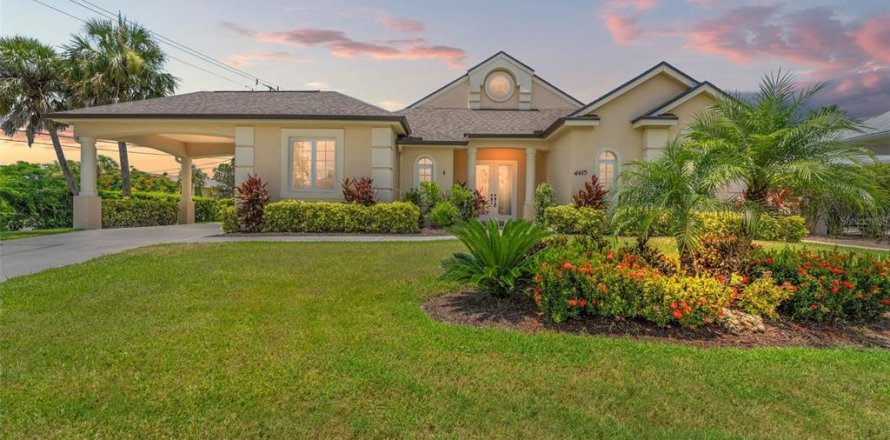 House in Bradenton, Florida 3 bedrooms, 169.18 sq.m. № 1849419