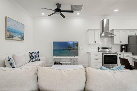 House in Bradenton, Florida 3 bedrooms, 169.18 sq.m. № 1849419 - photo 9