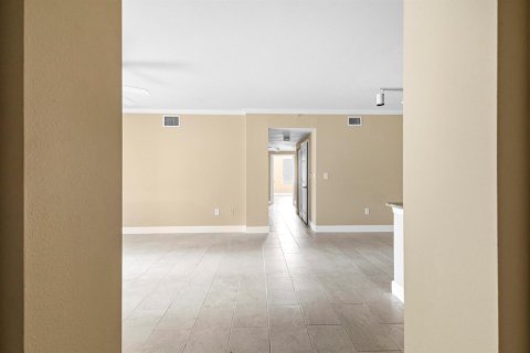 Copropriété à louer à West Palm Beach, Floride: 3 chambres, 138.7 m2 № 2154112 - photo 7