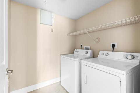 Copropriété à louer à West Palm Beach, Floride: 3 chambres, 138.7 m2 № 2154112 - photo 27