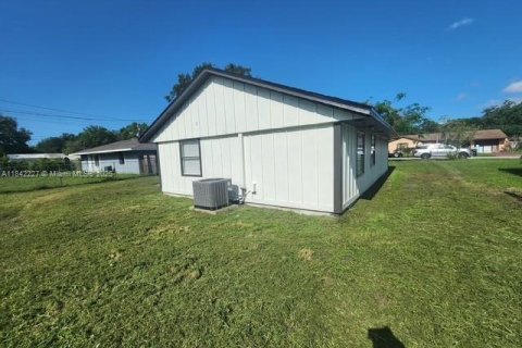 Casa en venta en Lakeland, Florida, 3 dormitorios № 2061056 - foto 8