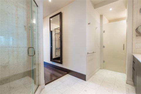 Condo in Miami, Florida, 2 bedrooms  № 1953355 - photo 18