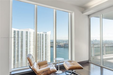 Condo in Miami, Florida, 2 bedrooms  № 1953355 - photo 15