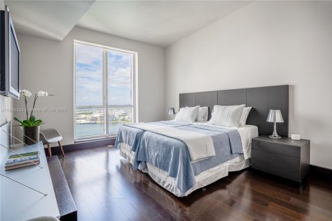 Condo in Miami, Florida, 2 bedrooms  № 1953355 - photo 21