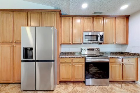 House in Orlando, Florida 4 bedrooms, 178.56 sq.m. № 2220418 - photo 13