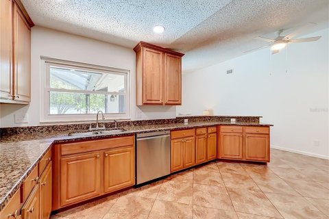 House in Orlando, Florida 4 bedrooms, 178.56 sq.m. № 2220418 - photo 17