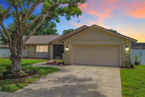 House in Orlando, Florida 4 bedrooms, 178.56 sq.m. № 2220418 - photo 4
