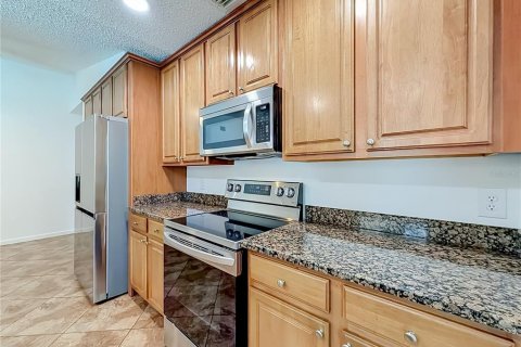 House in Orlando, Florida 4 bedrooms, 178.56 sq.m. № 2220418 - photo 14