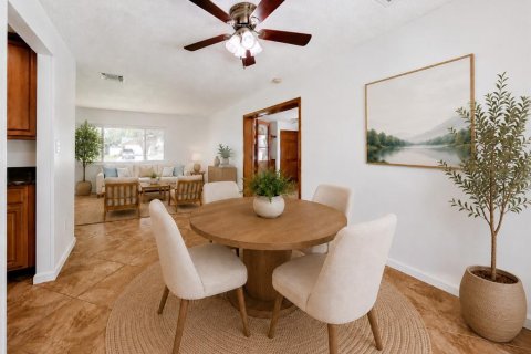 House in Orlando, Florida 4 bedrooms, 178.56 sq.m. № 2220418 - photo 24