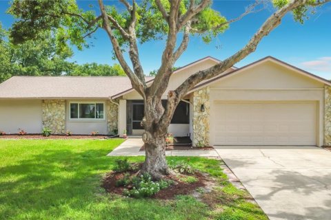 House in Orlando, Florida 4 bedrooms, 178.56 sq.m. № 2220418 - photo 3