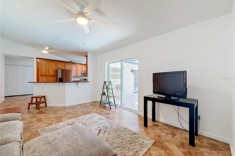 House in Orlando, Florida 4 bedrooms, 178.56 sq.m. № 2220418 - photo 26