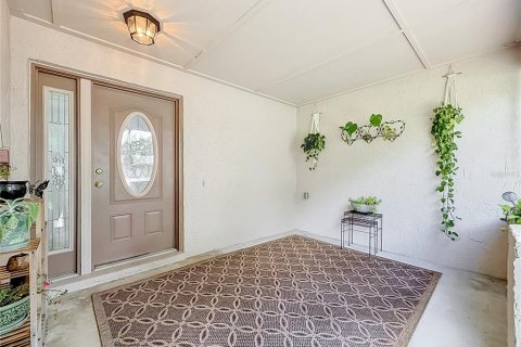 House in Orlando, Florida 4 bedrooms, 178.56 sq.m. № 2220418 - photo 5
