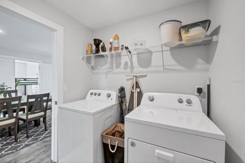 Propiedad comercial en venta en North Port, Florida, 4 dormitorios, 214.79 m2 № 2096359 - foto 25