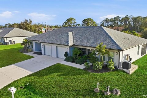 Propiedad comercial en venta en North Port, Florida, 4 dormitorios, 214.79 m2 № 2096359 - foto 3