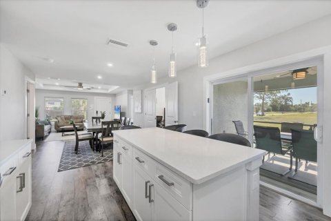 Propiedad comercial en venta en North Port, Florida, 4 dormitorios, 214.79 m2 № 2096359 - foto 13
