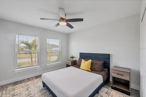 Propiedad comercial en venta en North Port, Florida, 4 dormitorios, 214.79 m2 № 2096359 - foto 22