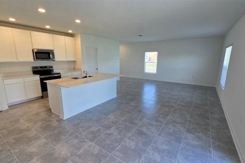 Villa ou maison à louer à Davenport, Floride: 4 chambres, 174.56 m2 № 2110845 - photo 5