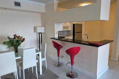 Снять в аренду кондоминиум в Санни-Айлс-Бич, Флорида 2 спальни, 103.68м2, № 1990533 - фото 30