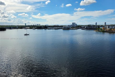 Снять в аренду кондоминиум в Санни-Айлс-Бич, Флорида 2 спальни, 103.68м2, № 1990533 - фото 17