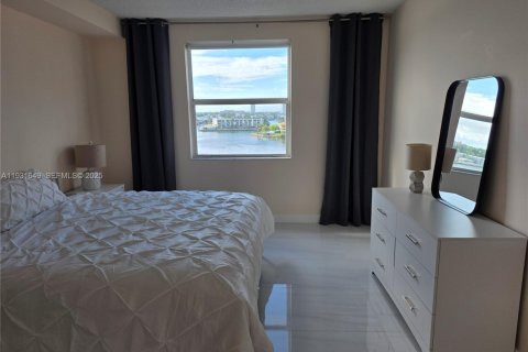 Снять в аренду кондоминиум в Санни-Айлс-Бич, Флорида 2 спальни, 103.68м2, № 1990533 - фото 12