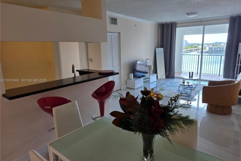 Снять в аренду кондоминиум в Санни-Айлс-Бич, Флорида 2 спальни, 103.68м2, № 1990533 - фото 19