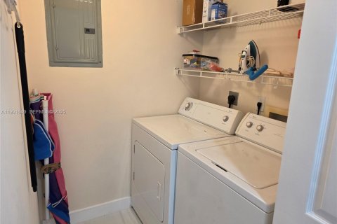 Снять в аренду кондоминиум в Санни-Айлс-Бич, Флорида 2 спальни, 103.68м2, № 1990533 - фото 21