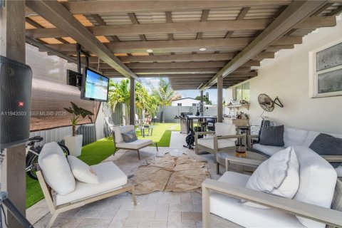 Casa en venta en North Miami Beach, Florida, 4 dormitorios, 140.75 m2 № 2000355 - foto 21