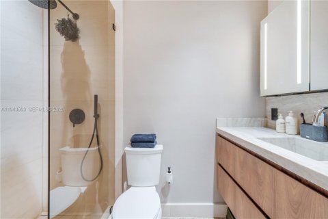 Casa en venta en North Miami Beach, Florida, 4 dormitorios, 140.75 m2 № 2000355 - foto 15