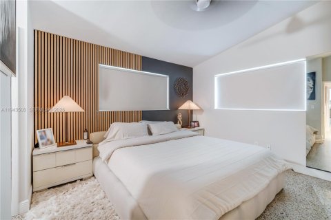 Casa en venta en North Miami Beach, Florida, 4 dormitorios, 140.75 m2 № 2000355 - foto 9