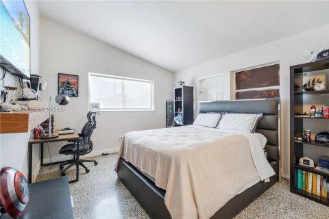 Casa en venta en North Miami Beach, Florida, 4 dormitorios, 140.75 m2 № 2000355 - foto 17