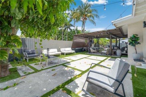 Casa en venta en North Miami Beach, Florida, 4 dormitorios, 140.75 m2 № 2000355 - foto 23